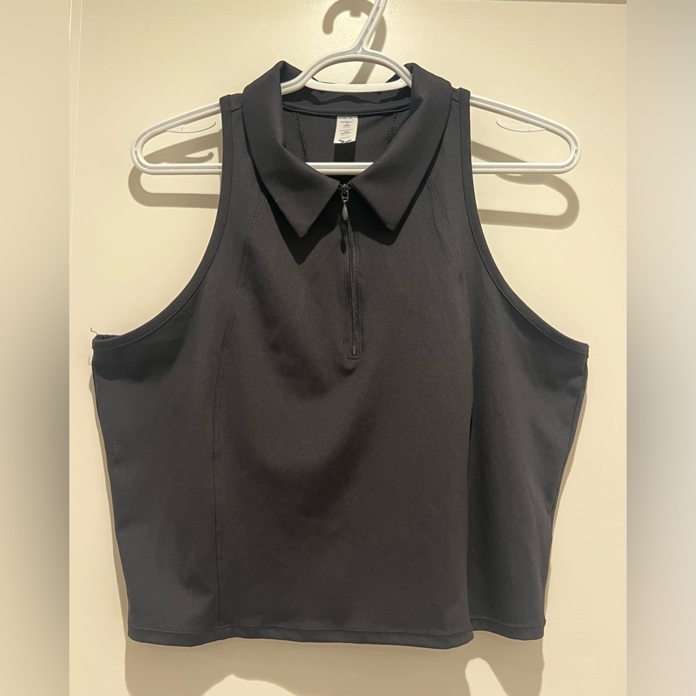 Old Navy Black Collared Athletic Cropped Tank Top - Picture 3 of 6